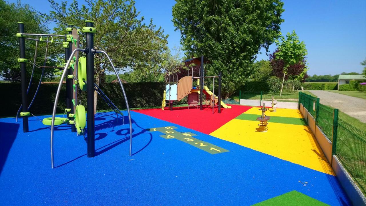 Camping L'Arada Parc Sonzay Exterior foto